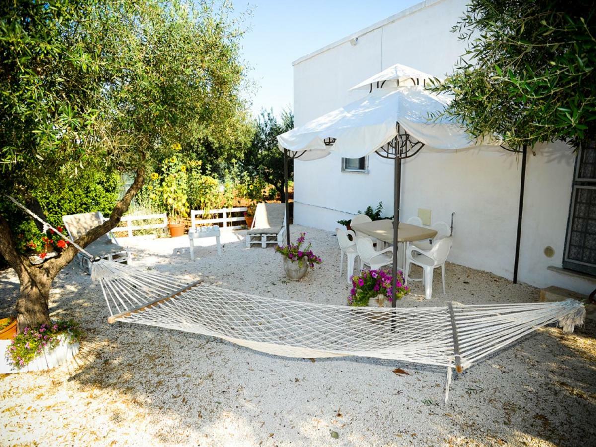 Trulli Di Nonna Palma Villa Locorotondo Bagian luar foto