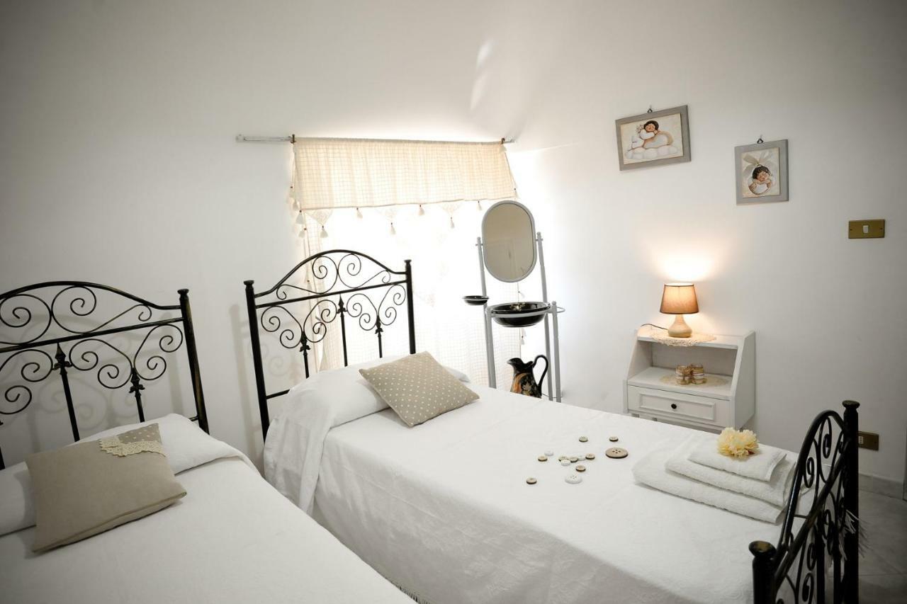 Trulli Di Nonna Palma Villa Locorotondo Bagian luar foto